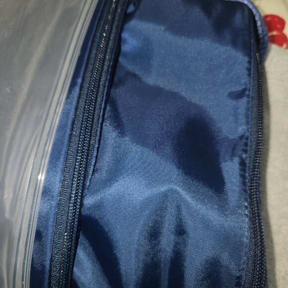 NWOT - The Foldie Blue Travel Bag - Picture 10 of 11
